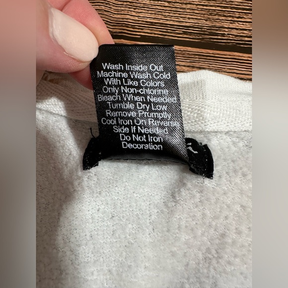 Joei & I Women’s Plus Sweatshirt Long Sleeve Knotted Hem Moon Sun 3X - Picture 6 of 6